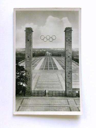 Olympia, Berlin 1936 - Postkarte: Reichssportfeld. Blick von der Deutschen Kampfbahn durch das Osttor