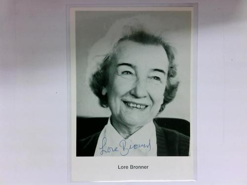 Bronner, Lore - Signierte Autogrammkarte