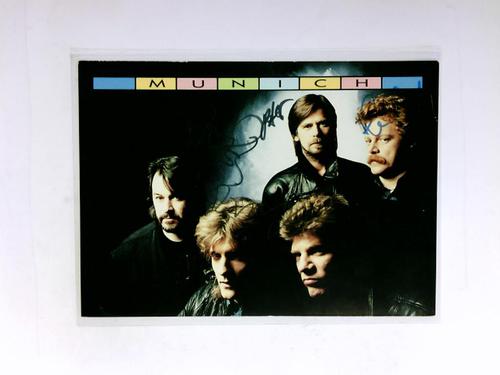 Munich (Musikgruppe) - Signierte Autogrammkarte