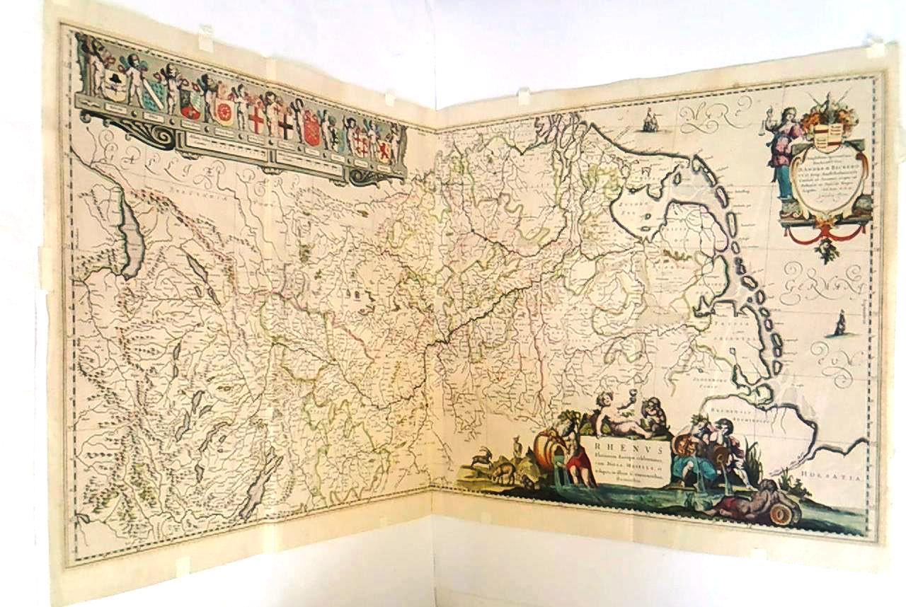 Rhenus Fluviorum Europae celeberrimus, cum Mosa, Mosella, et reliquis, in illum se exonerantibus, fluminibus - Altkolorierte Landkarte des Rheinlaufs/Rhein im Kupferstich
