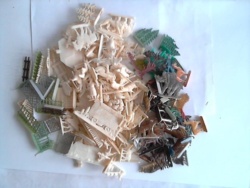 Margarinefiguren verschiedener Firmen - Sammlung von 150 teils farbigen Figuren (Gebrauchsspuren)