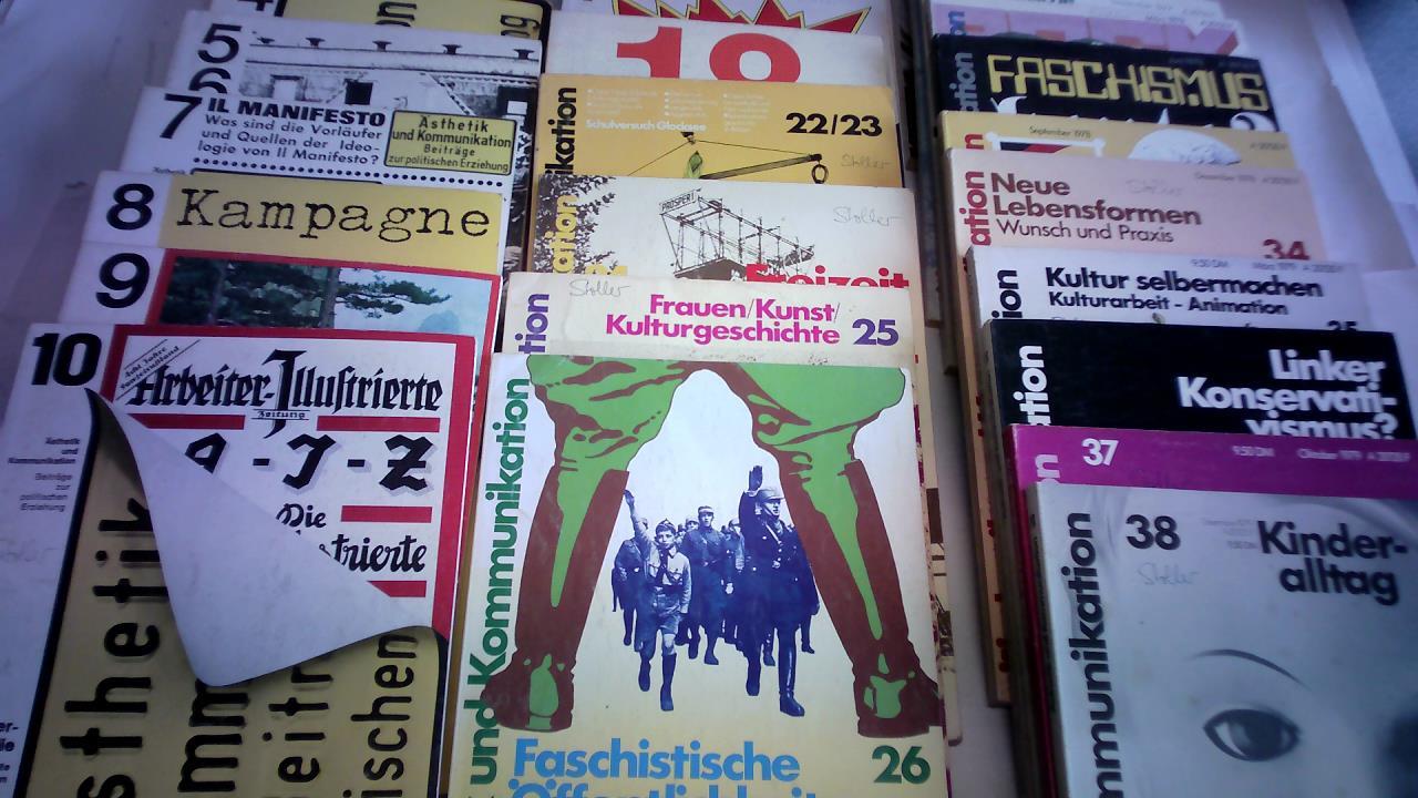 Beiträge zur politischen Erziehung. 32 Bände in 30 Heften