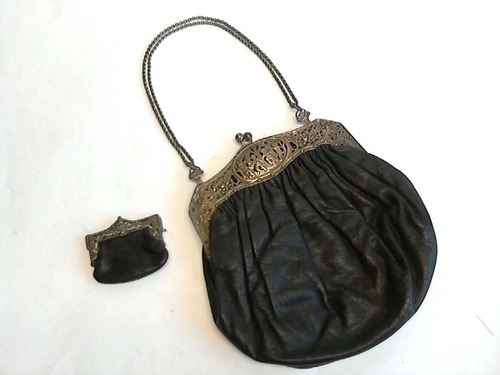 Handtasche - Echtleder-Handtasche mit Blumen- und Putten durchwirktem Silberverschlu, sowie Tragekette