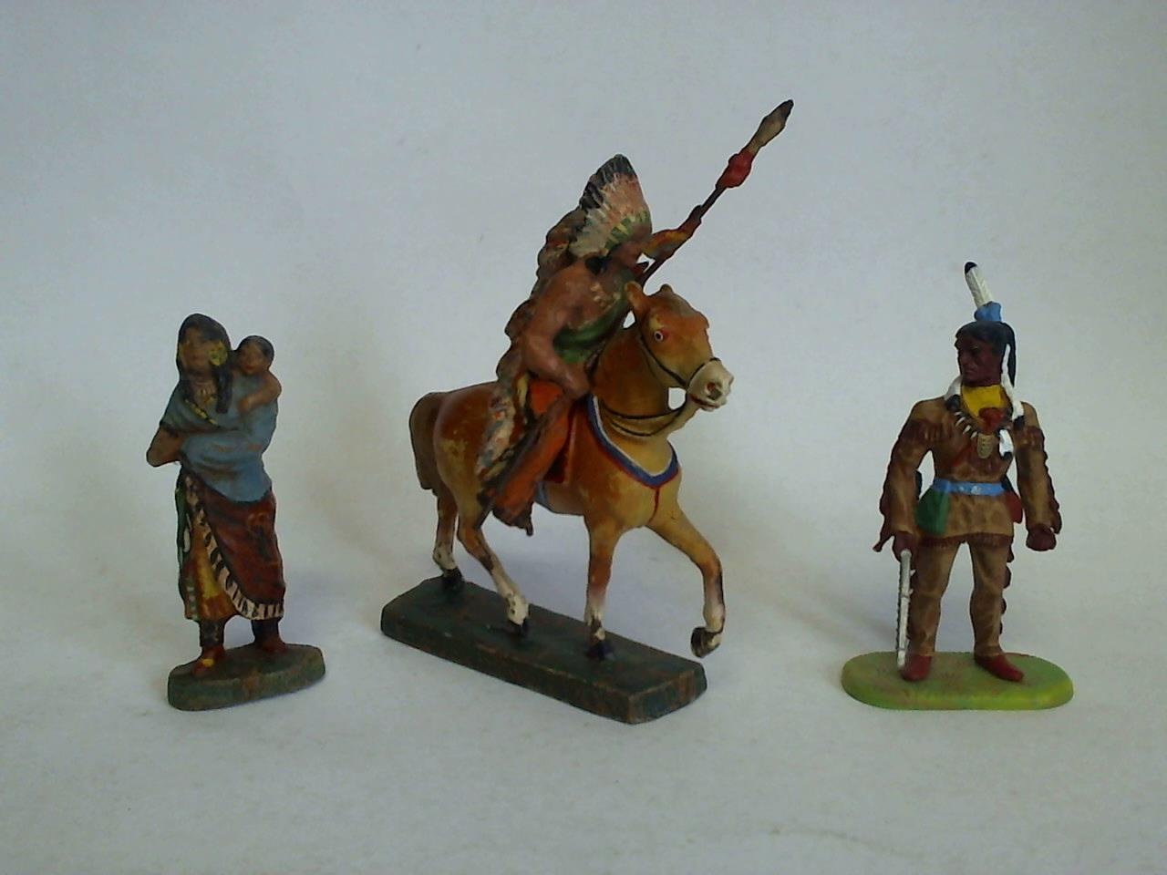 3 Indianer-Figuren und ein Pferd