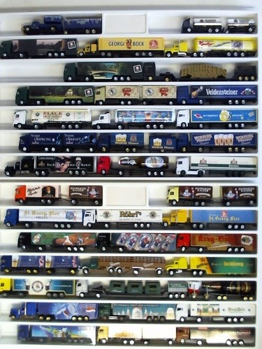 Modell-Autos - Sammlung von 39 LKW/Trucks mit verschiedenen Werbeaufschriften (meist Biermarken)