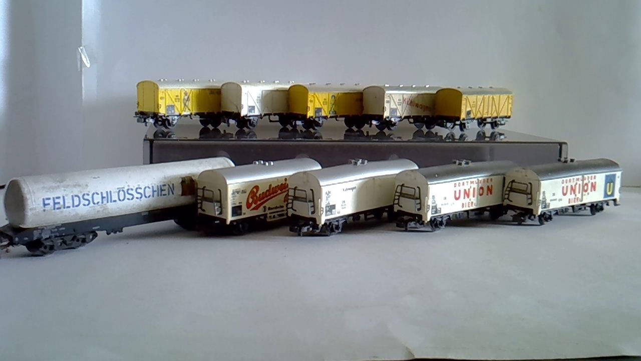 10 Güterwagen-Modelle H0 (wohl meist Märklin)