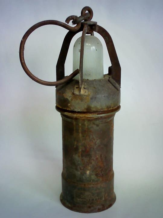 Dominitwerke, Brilon (Hersteller) - Panzerhandlampe FI 56211 der Wehrmacht aus Metall
