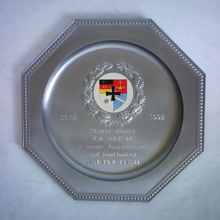 (Bundeswehr) - Reservistenkameradschaft Marine Kassel - Wandteller mit aufmontiertem Wappen