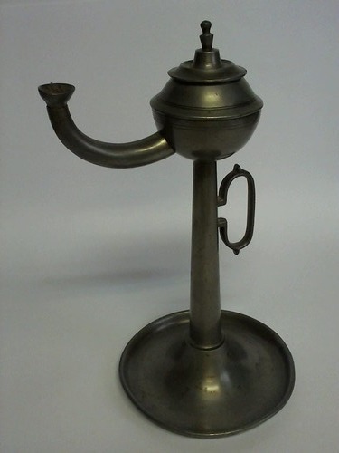 (Petroleum-Lampe) - Antike llampe aus Zinn mit Deckel