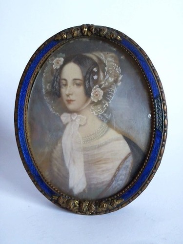 (Miniatur-Malerei) - Brustportrt einer jungen Dame im Biedermeierstil, im ovalen Ausschnitt - Tuschezeichnung