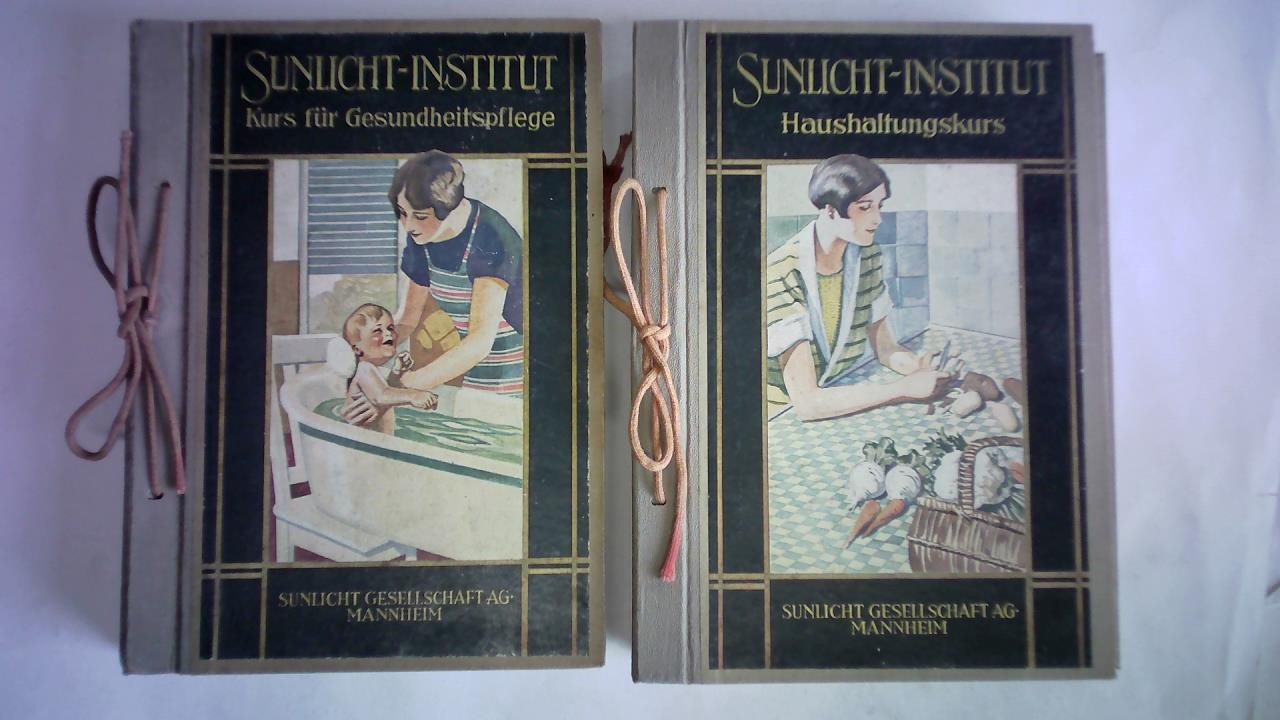 Kurs für Gesundheitspflege. Zwei Mappen mit je 12 Heften