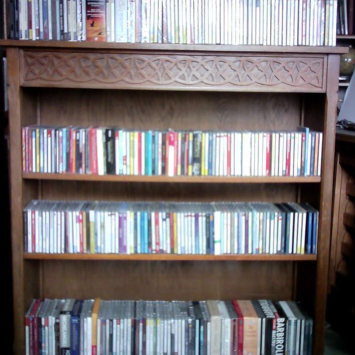 382 CDs. Darunter 26 Sampler-Boxen