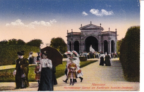 Hannover - Hannover, Herrenhuser Garten am Kurfrstin Sophien-Denkmal
